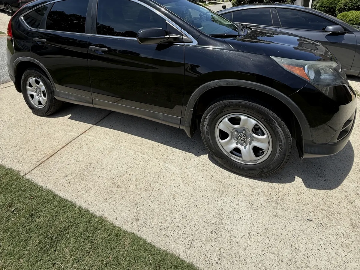Black Honda CR-V with window tint, Simpsonville SC